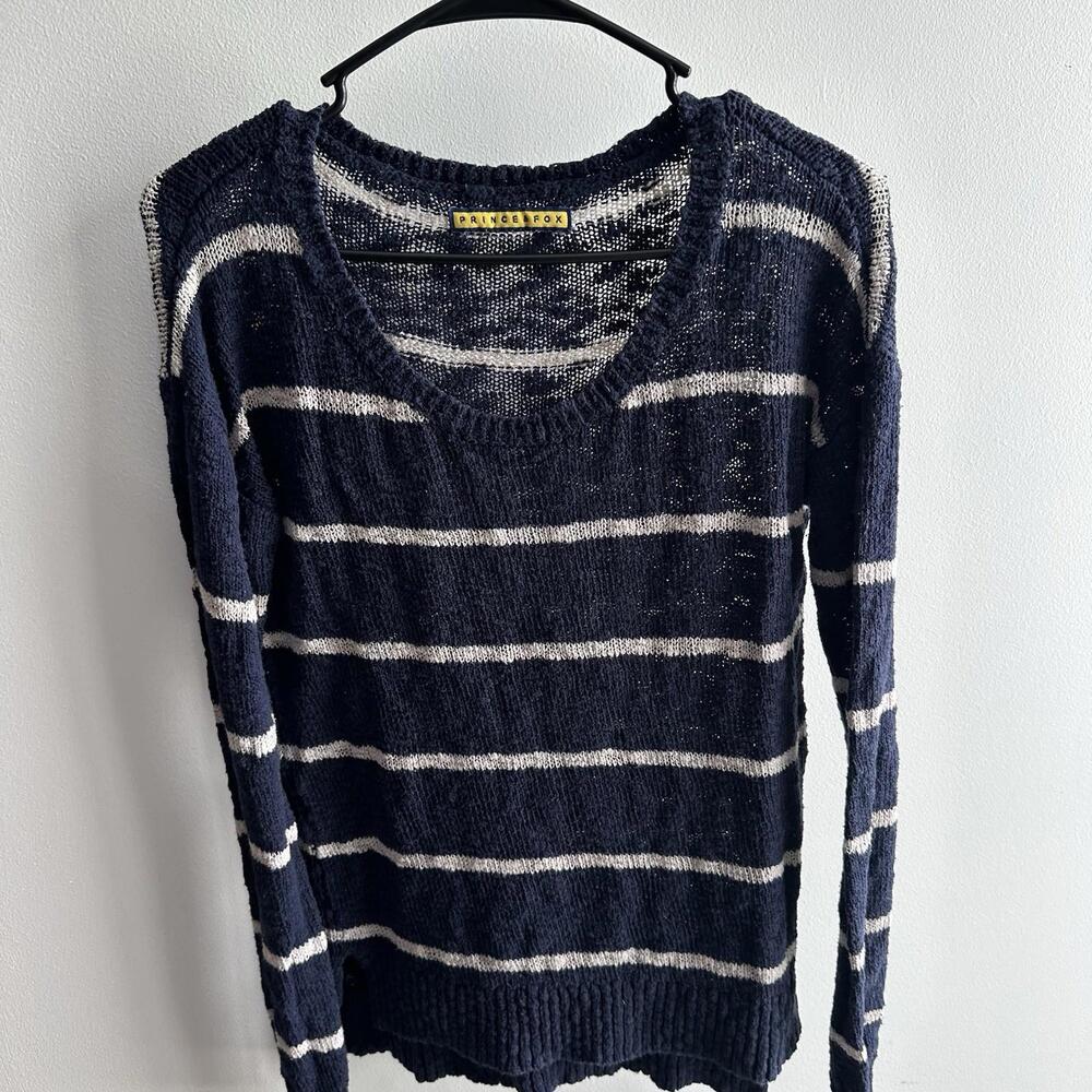 Prince & Fox Women’s Navy Ivory Striped Sweater Size Medium Pre Owned